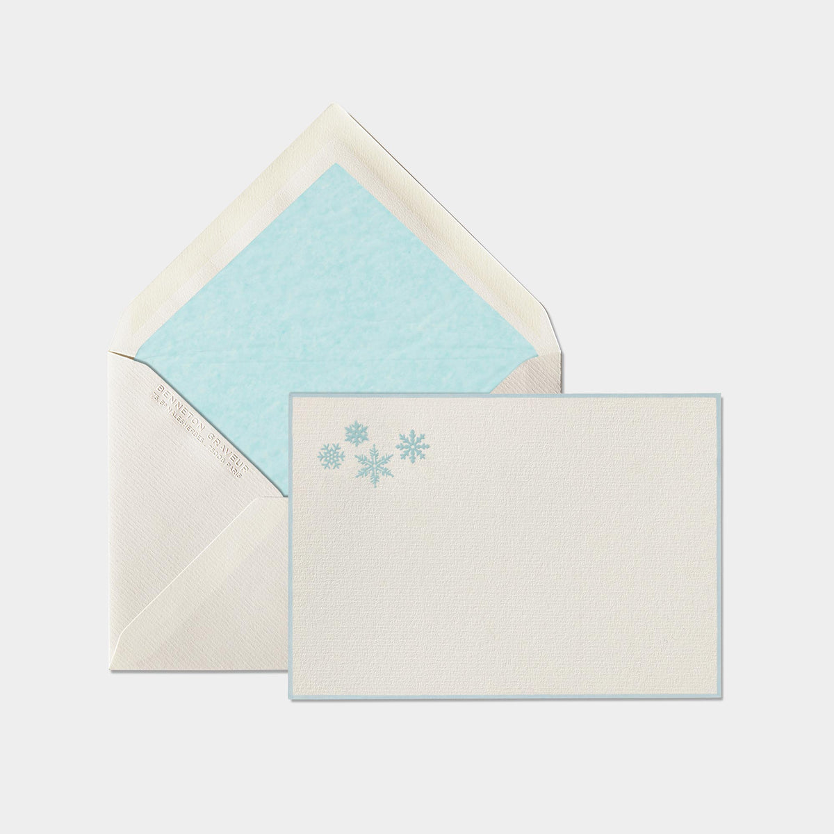 Carte et enveloppe assortie motif flocons bleu-ciel