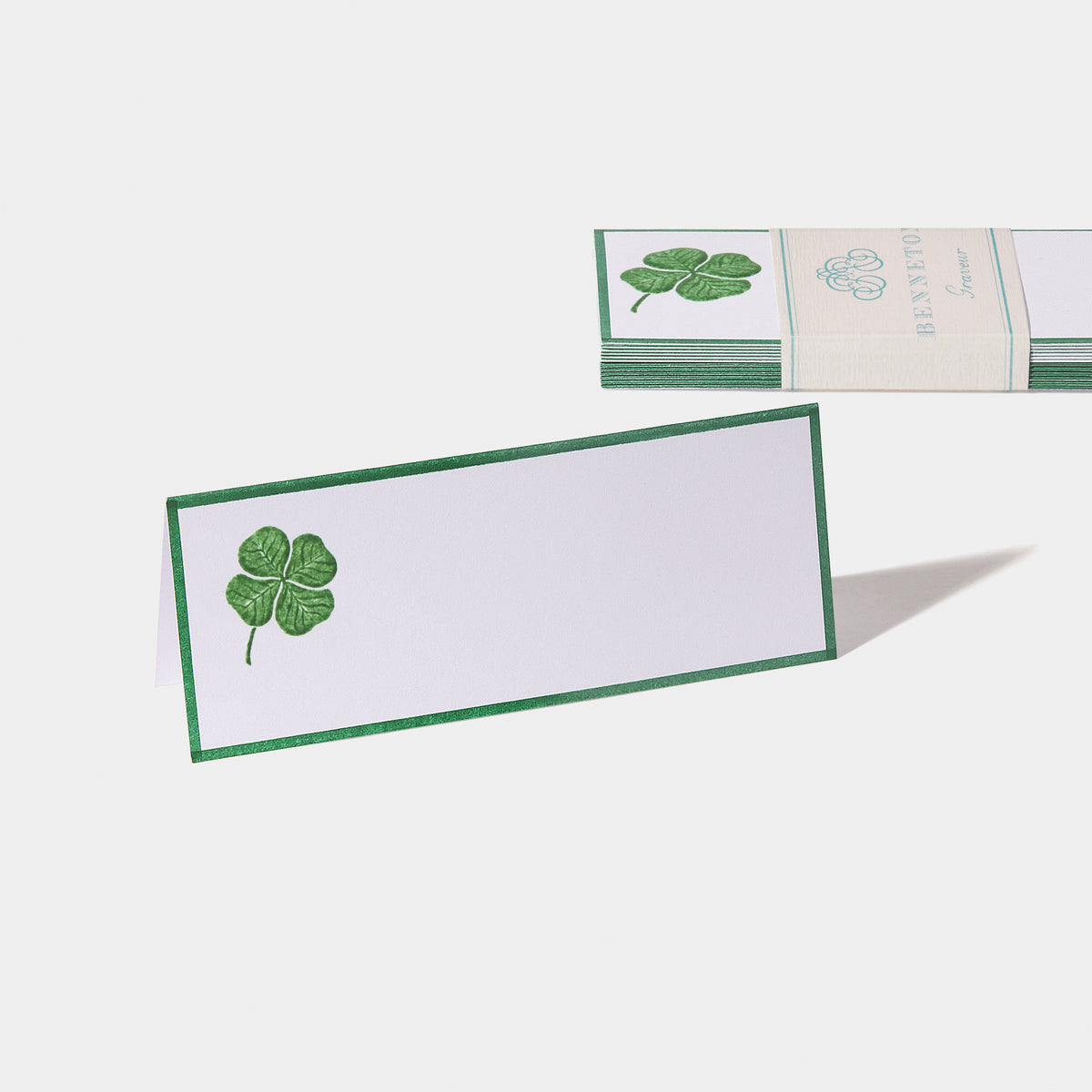 Cartes de table motif Trèfle Benneton Graveur vert