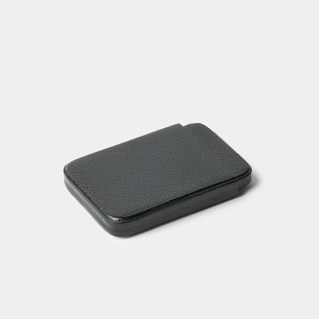 Coulisseau porte-cartes en cuir de chèvre noir Benneton Graveur fermé